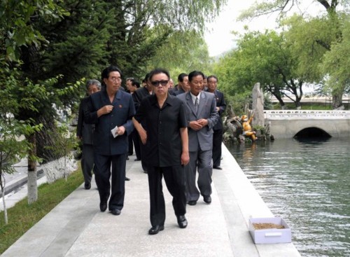 Kim Jong Il poses beside the Styx