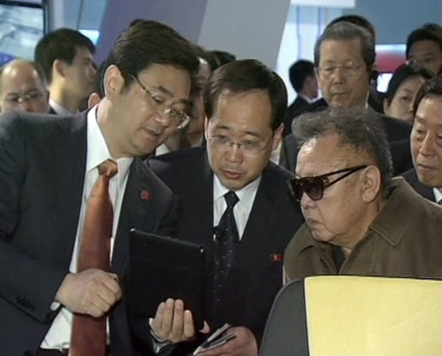 Kim Jong Il doesn't get the joke on Twitter