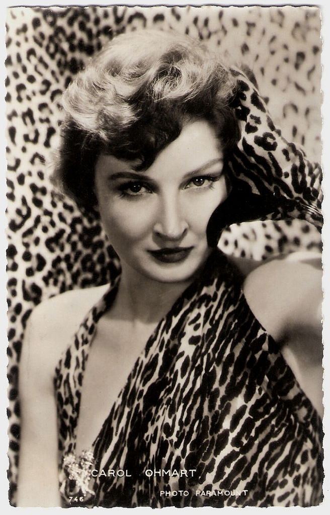 Carol Ohmart should have stayed a pantherian brunette rather than a leonine blonde